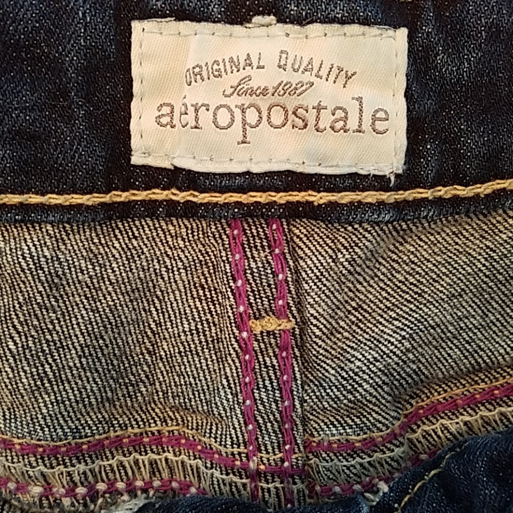 Shorts - Picture 3 of 4